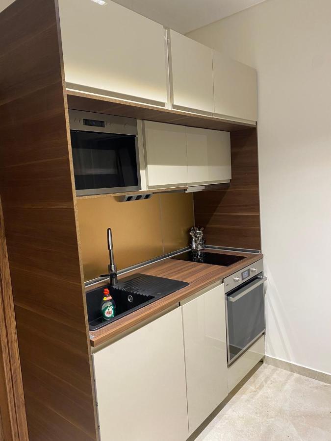 Apartamento Ag.Sofias Pedestrian Area Luxury Ap. & Big Balcony Tesalónica Exterior foto