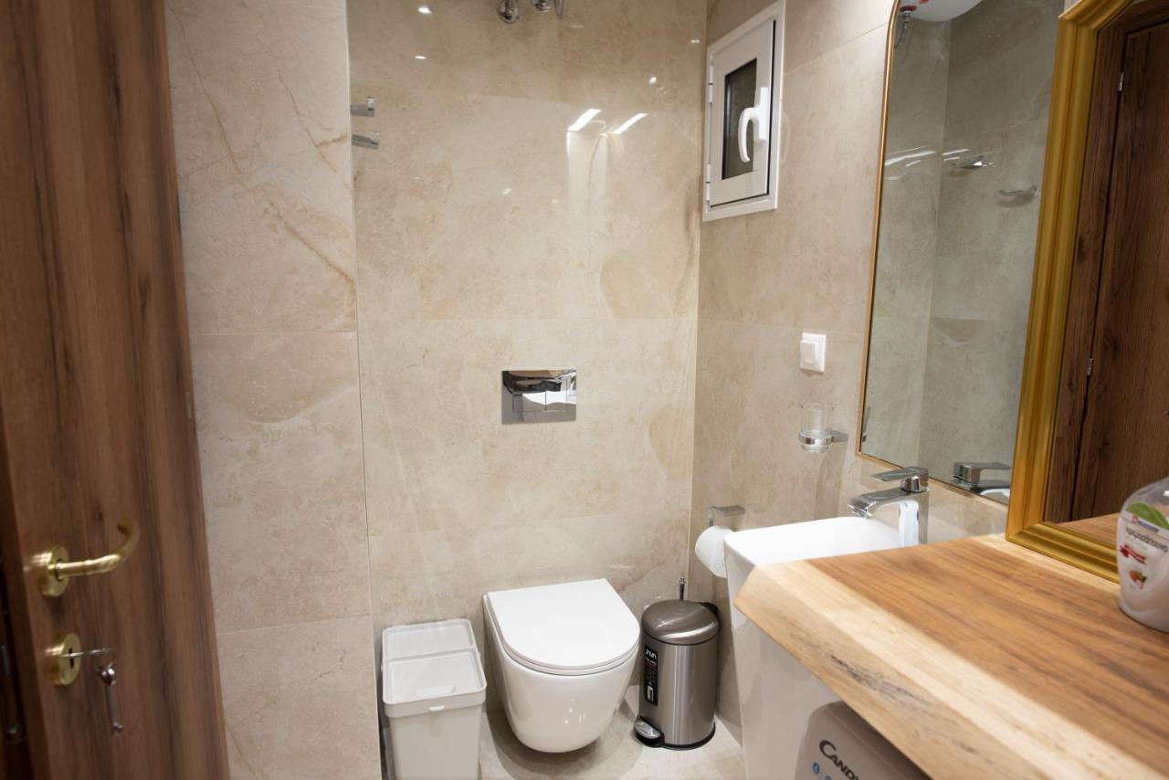 Apartamento Ag.Sofias Pedestrian Area Luxury Ap. & Big Balcony Tesalónica Exterior foto