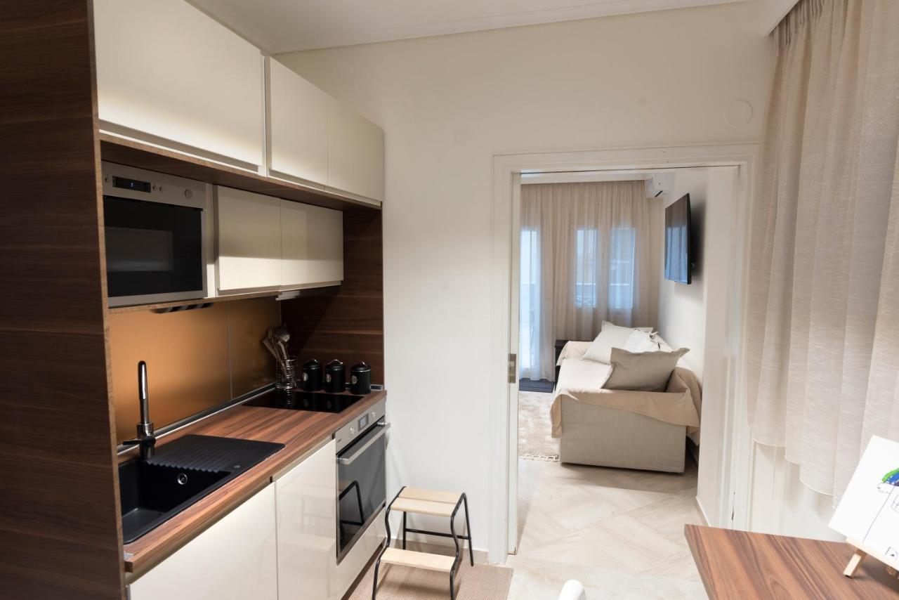Apartamento Ag.Sofias Pedestrian Area Luxury Ap. & Big Balcony Tesalónica Exterior foto