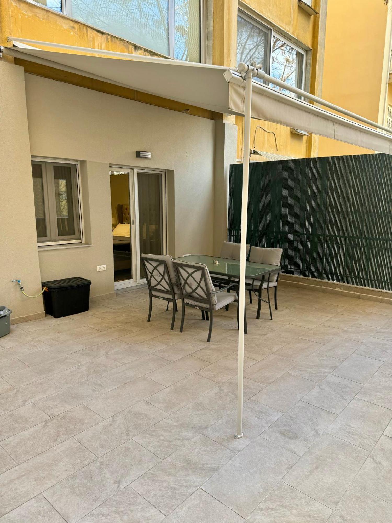 Apartamento Ag.Sofias Pedestrian Area Luxury Ap. & Big Balcony Tesalónica Exterior foto